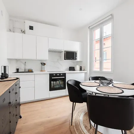 Moderne A 2 Pas De La Gare Appartement