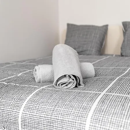 Moderne A 2 Pas De La Gare Apartman *