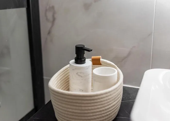 Moderne A 2 Pas De La Gare 아파트 *